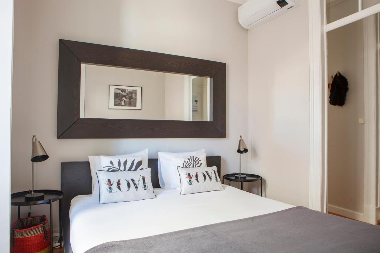 Alfama Graca District Typical & Bright , 3 Bedroom With Ac 1st Floor Lisbon